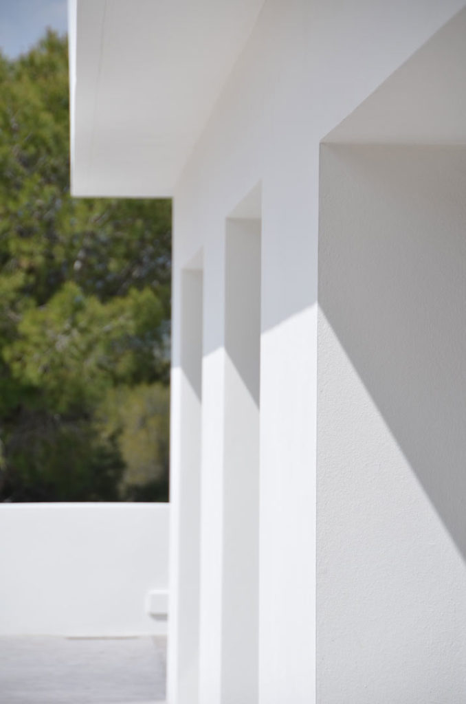 Enlucir con cemento blanco y arena: la clave para una renovaci&oacute;n impecable